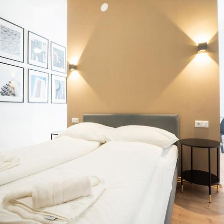 Modern 1-Bedroom Apartment Next To Praterstern Vienna Exterior photo